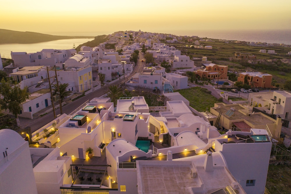 Sole d'oro Luxury Suites — Hotel rooms in Oia, South Aegean