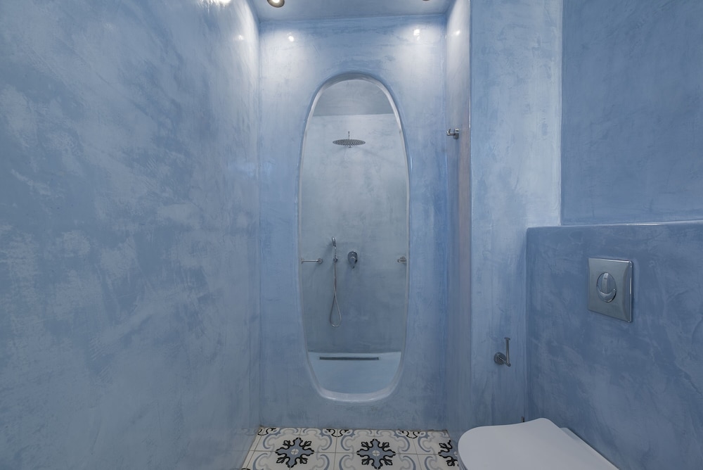 Sole d'oro Luxury Suites — Hotel rooms in Oia, South Aegean