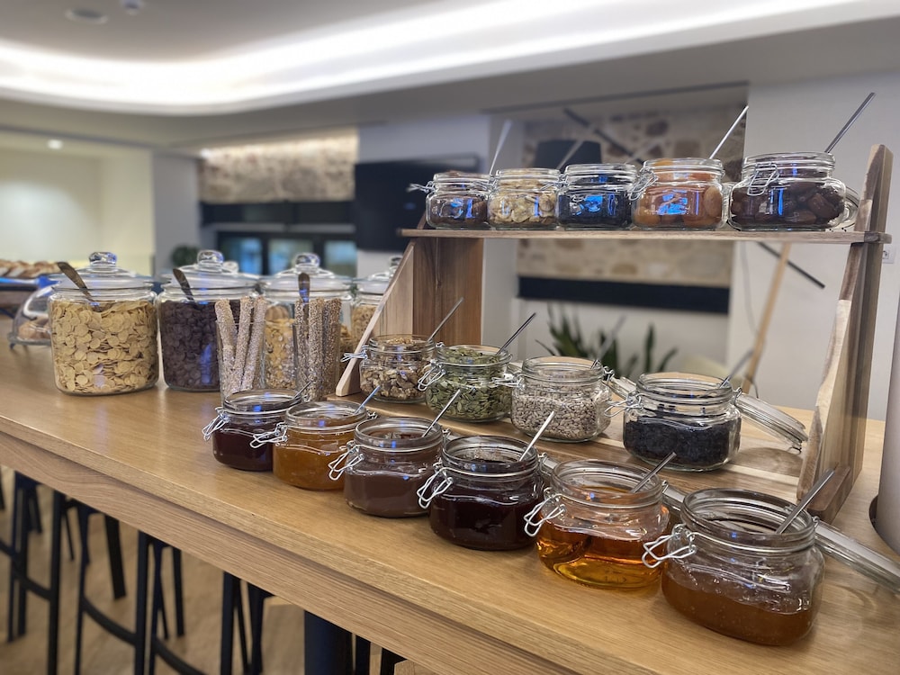 NLH MONASTIRAKI - Neighborhood Lifestyle Hotels — Restaurant & bars in Athens, Attica