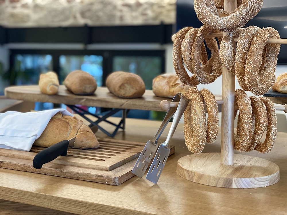NLH MONASTIRAKI - Neighborhood Lifestyle Hotels — Restaurant & bars in Athens, Attica