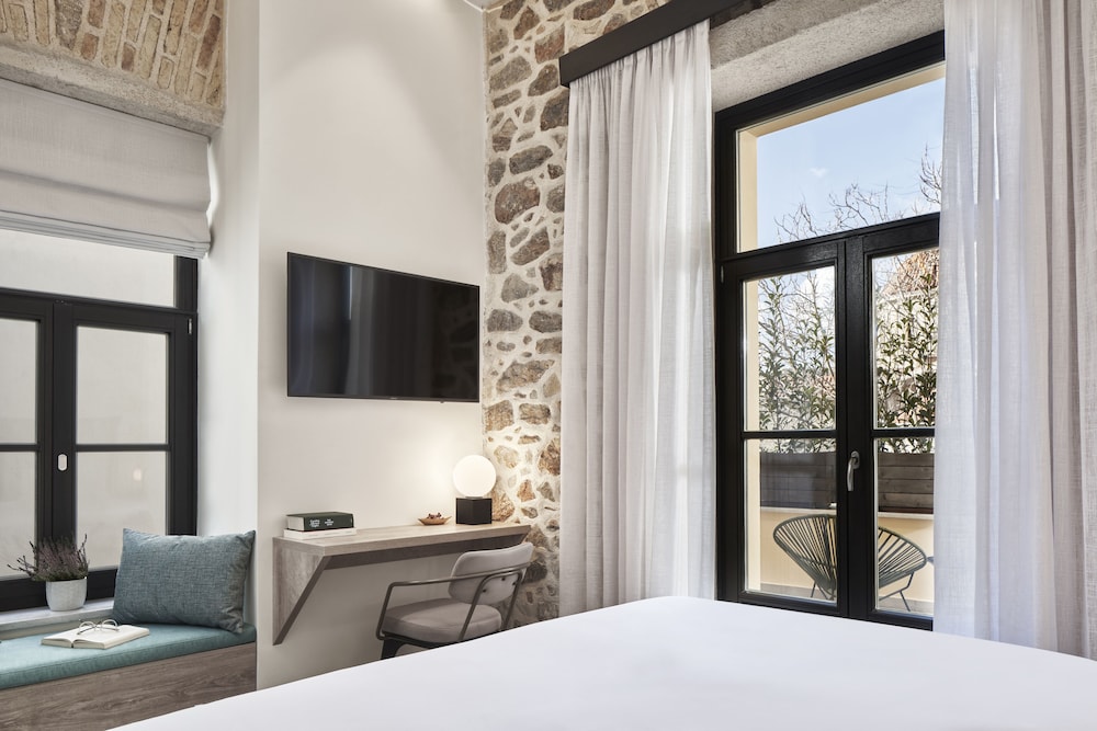 NLH MONASTIRAKI - Neighborhood Lifestyle Hotels — Hotel rooms in Athens, Attica