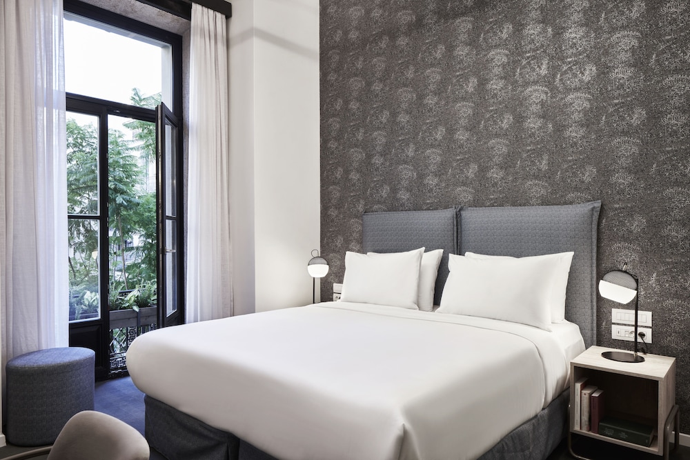 NLH MONASTIRAKI - Neighborhood Lifestyle Hotels — Hotel rooms in Athens, Attica
