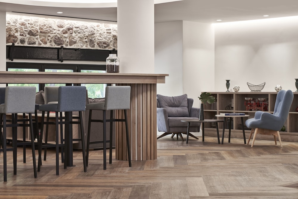 NLH MONASTIRAKI - Neighborhood Lifestyle Hotels — Restaurant & bars in Athens, Attica