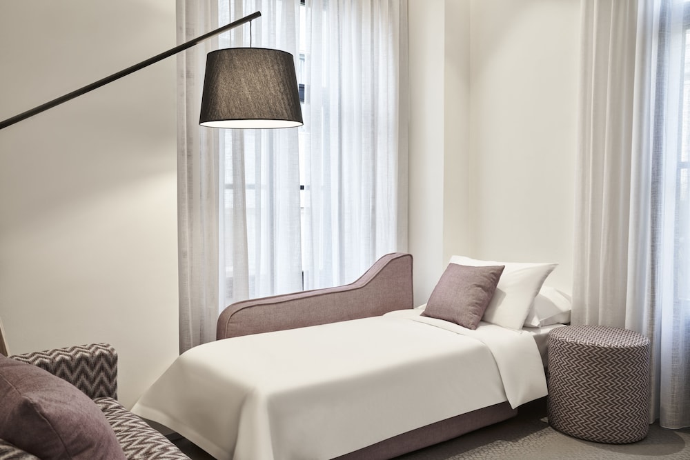 NLH MONASTIRAKI - Neighborhood Lifestyle Hotels — Hotel rooms in Athens, Attica