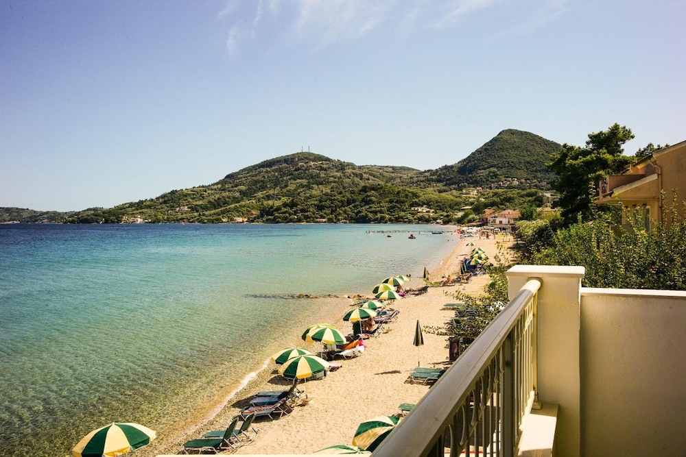 Hotel Rossis — Main photo in Moraitika, Ionian Islands
