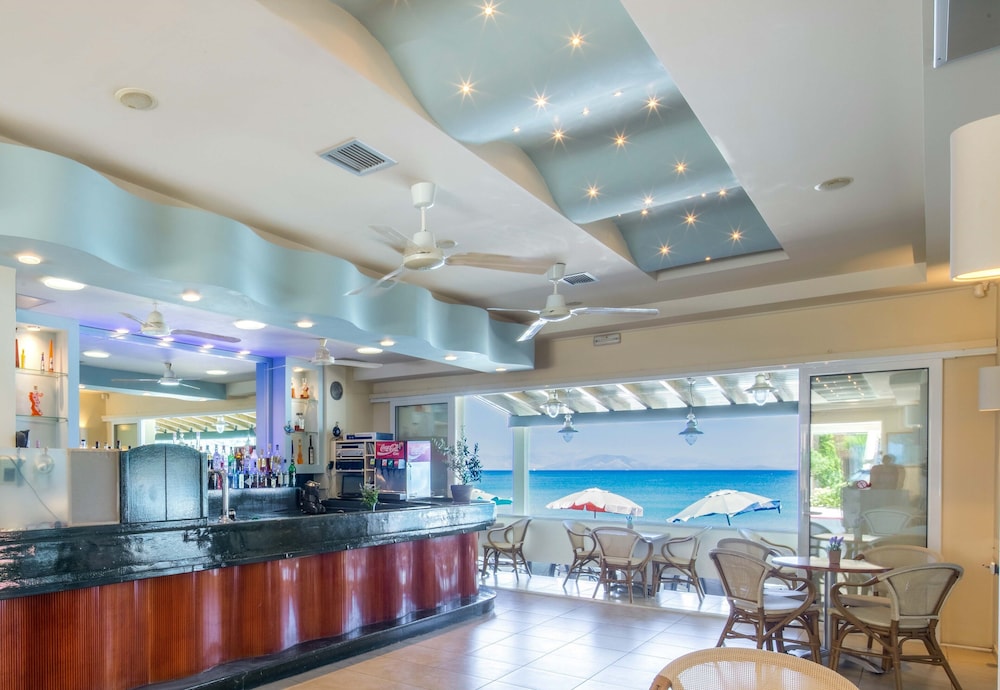 Hotel Rossis — Restaurant & bars in Moraitika, Ionian Islands