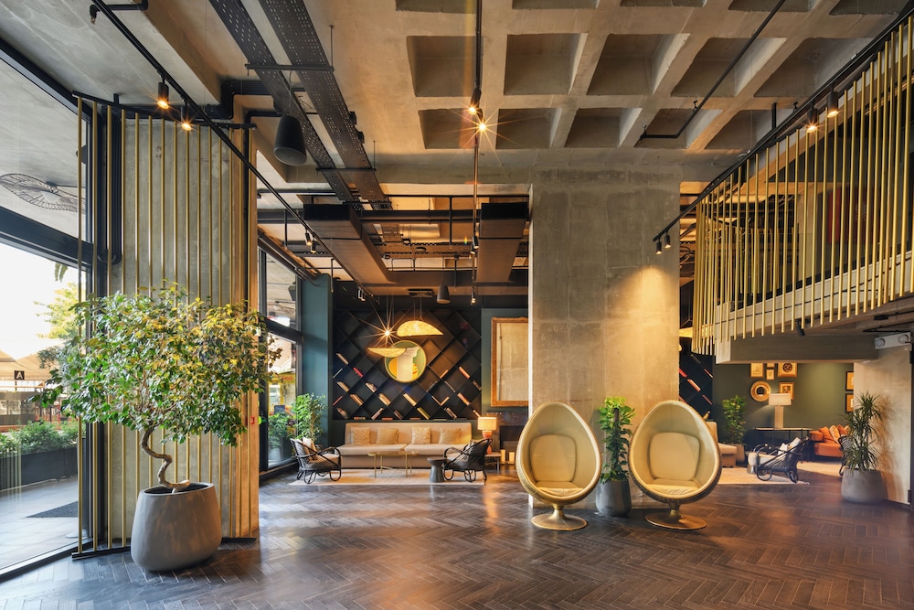 Skylark, Aluma Hotel & Resort — Hotel building in Athens, Attica