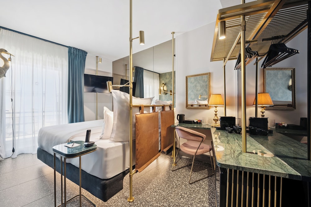 Skylark, Aluma Hotel & Resort — Hotel rooms in Athens, Attica