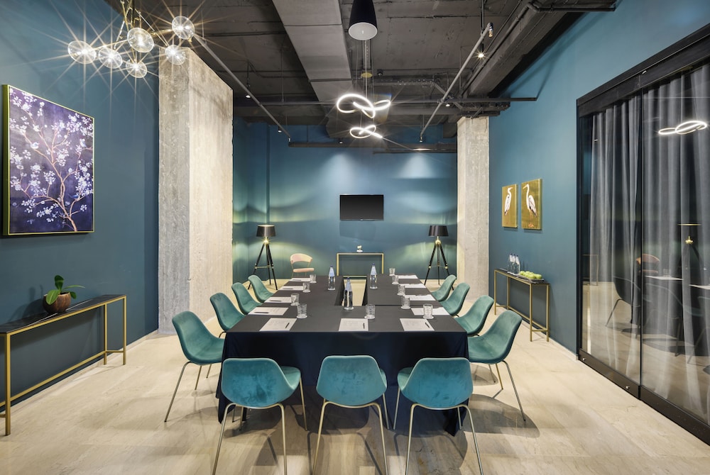 Skylark, Aluma Hotel & Resort — Restaurant & bars in Athens, Attica