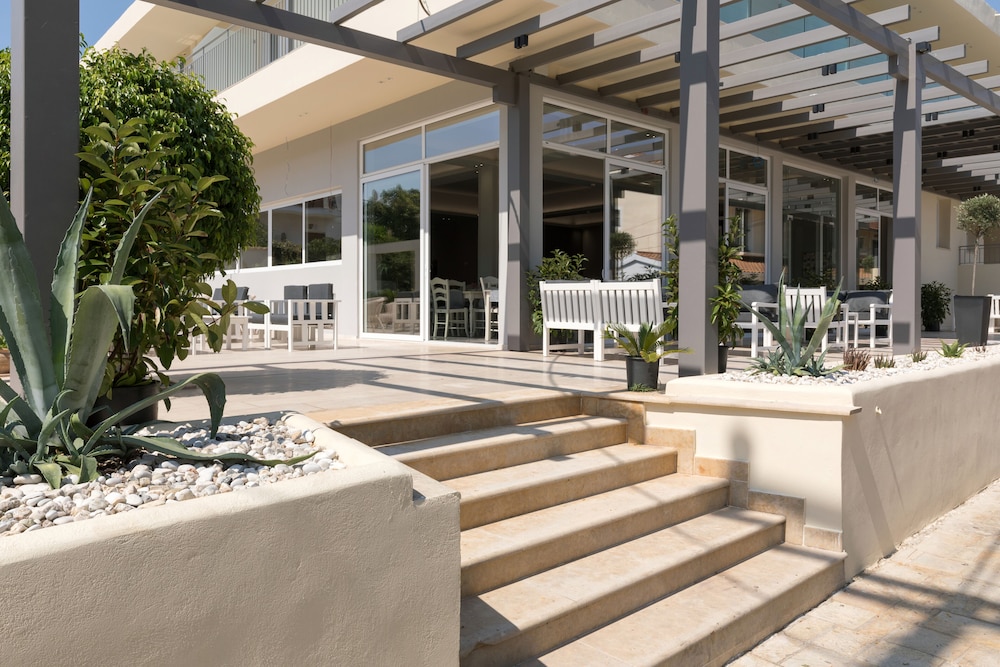 Melina Oasis Boutique Hotel — Hotel building in Kassopei, Ionian Islands