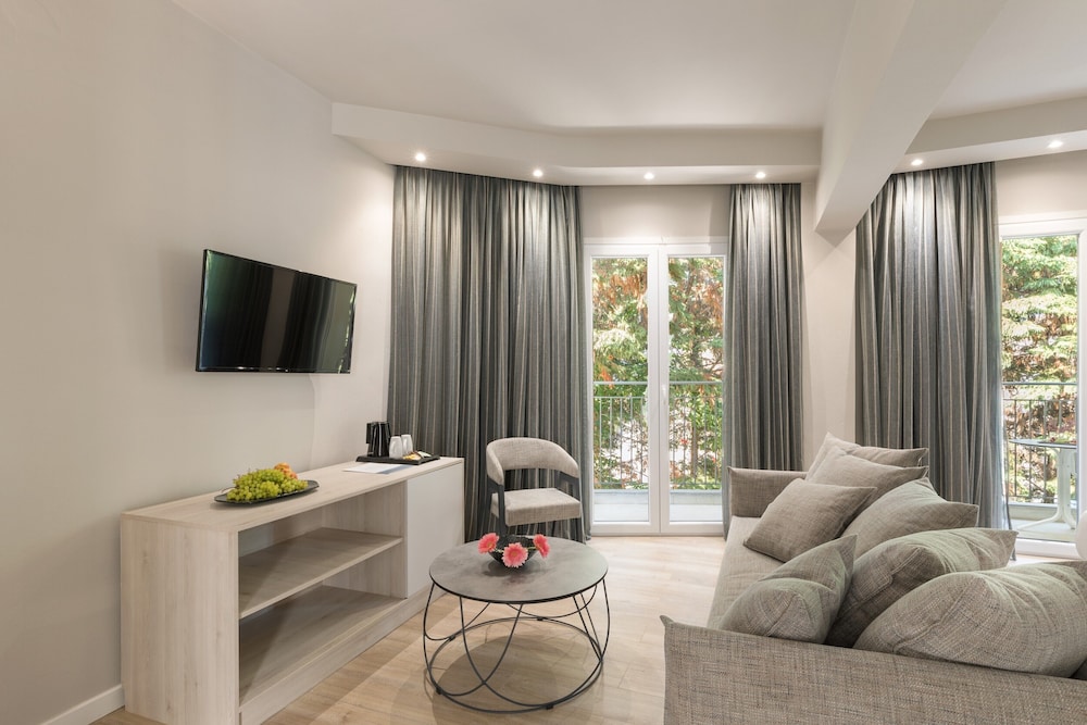 Melina Oasis Boutique Hotel — Hotel rooms in Kassopei, Ionian Islands