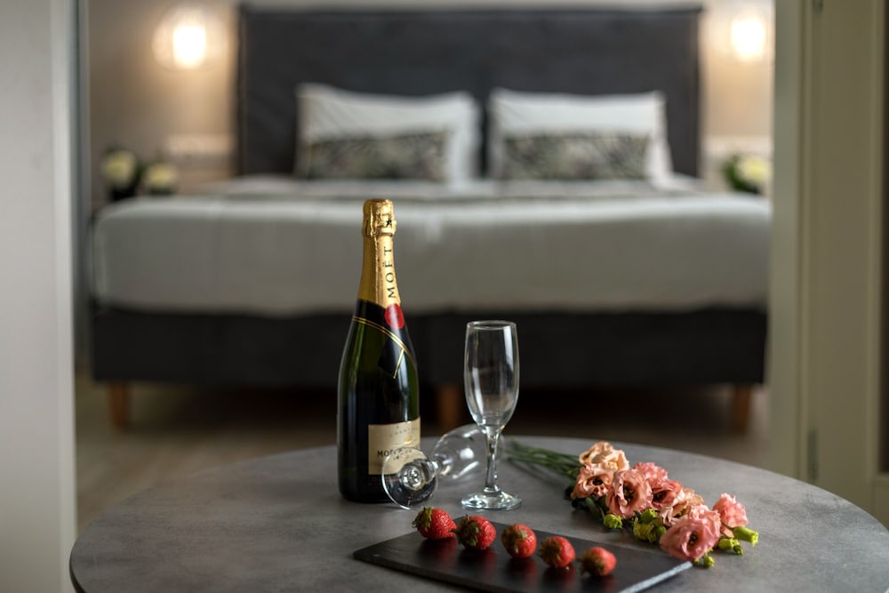 Melina Oasis Boutique Hotel — Hotel rooms in Kassopei, Ionian Islands