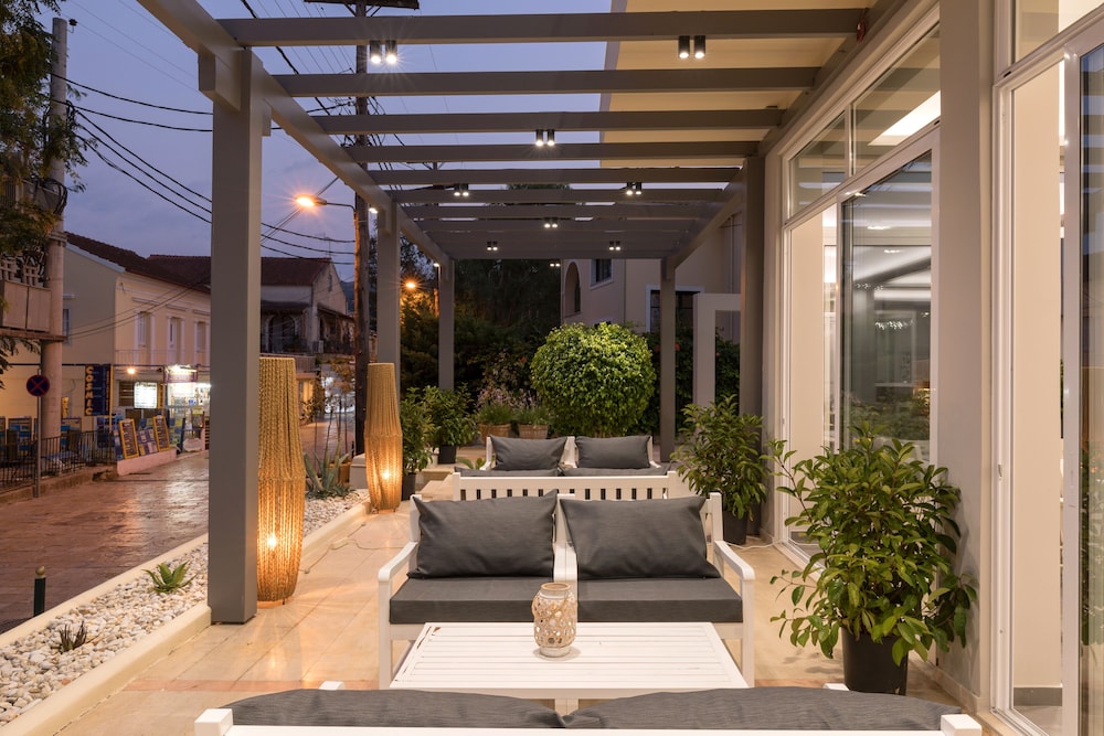 Melina Oasis Boutique Hotel — Restaurant & bars in Kassopei, Ionian Islands