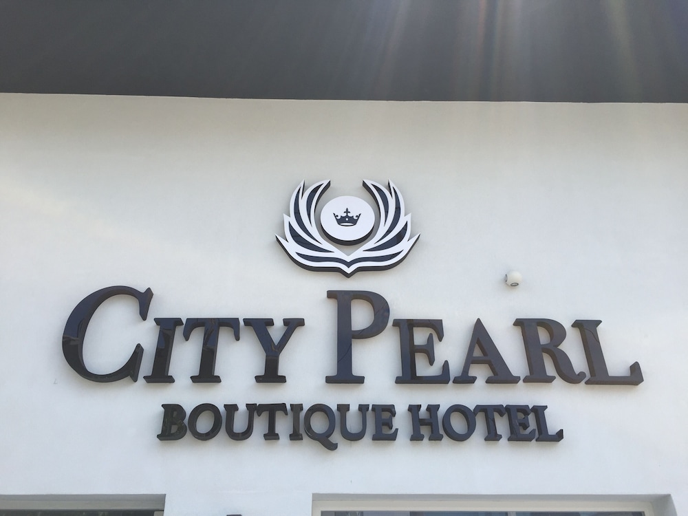 City Pearl — Hotel building in Hersonissos