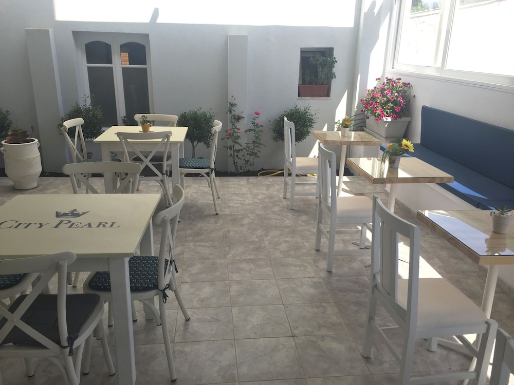 City Pearl — Restaurant & bars in Hersonissos