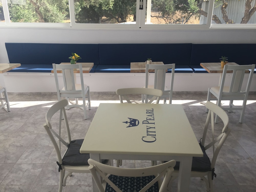 City Pearl — Restaurant & bars in Hersonissos