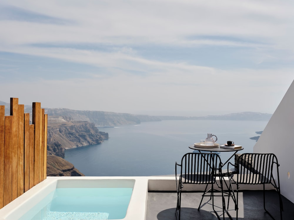 Stella Rocca A Mare — Swimming pool in Imerovigli, South Aegean