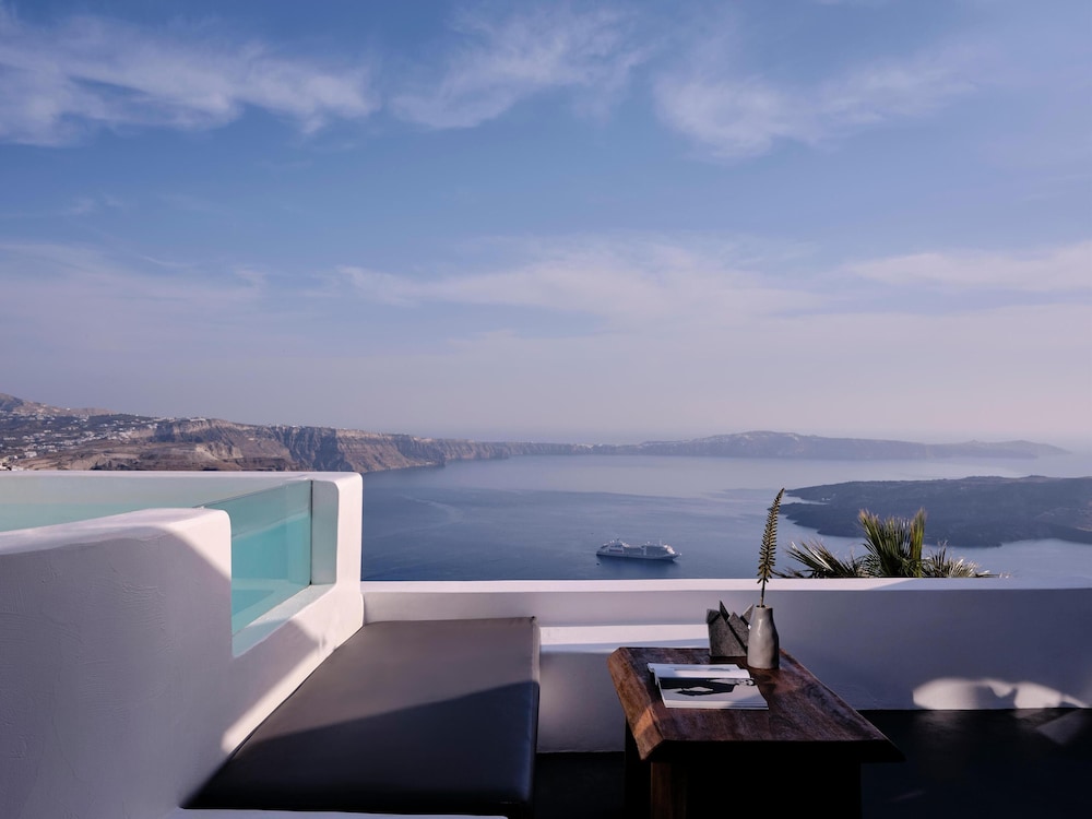 Stella Rocca A Mare — Attractions in the area in Imerovigli, South Aegean