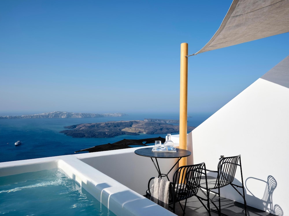 Stella Rocca A Mare — Hotel rooms in Imerovigli, South Aegean