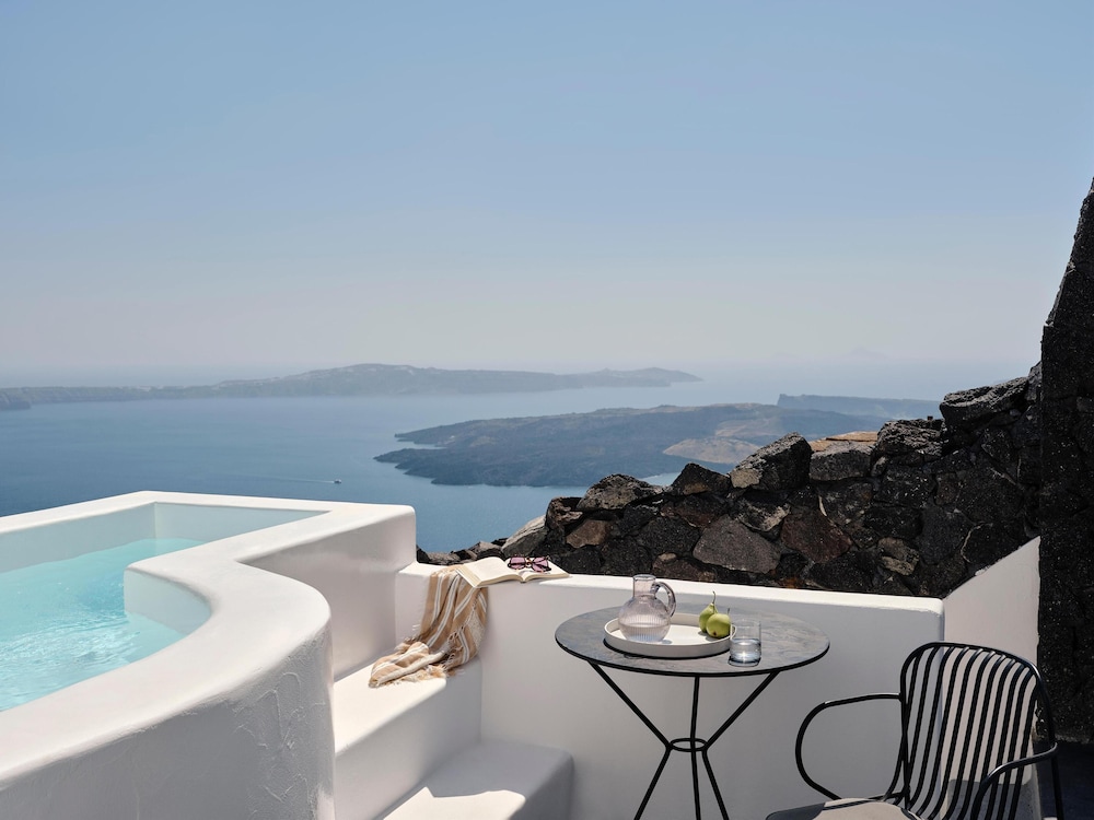 Stella Rocca A Mare — Swimming pool in Imerovigli, South Aegean