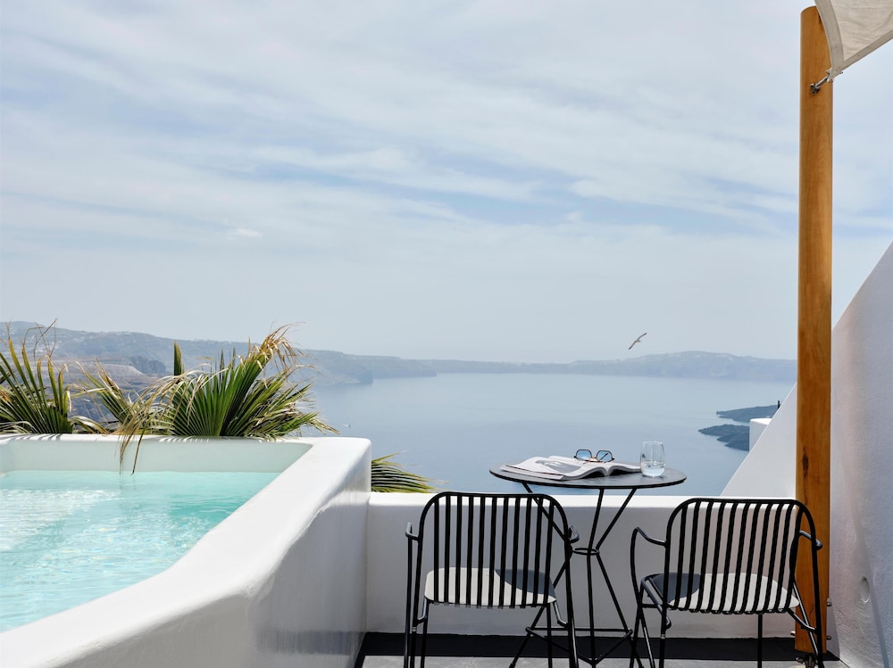 Stella Rocca A Mare — Swimming pool in Imerovigli, South Aegean