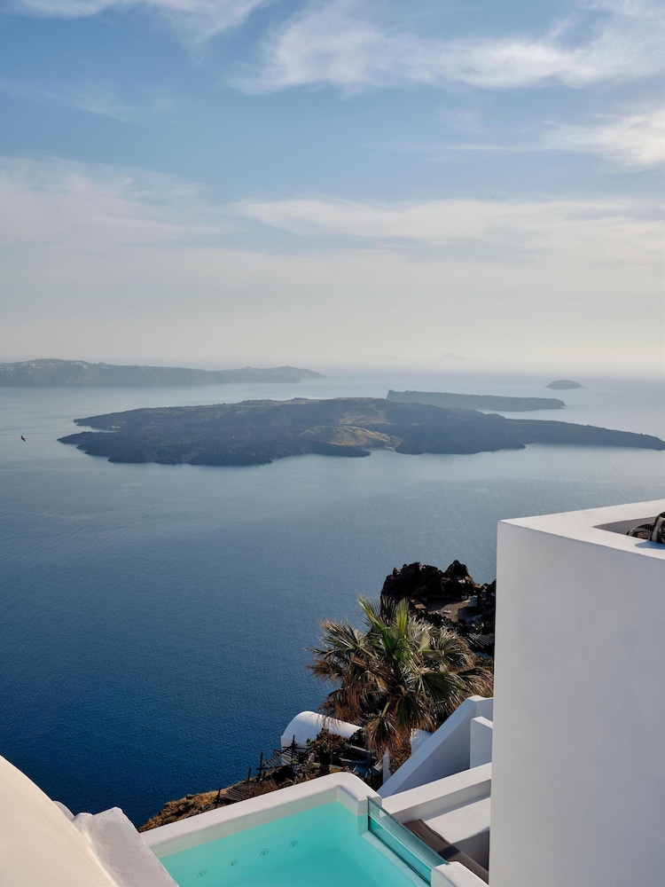 Stella Rocca A Mare — Attractions in the area in Imerovigli, South Aegean