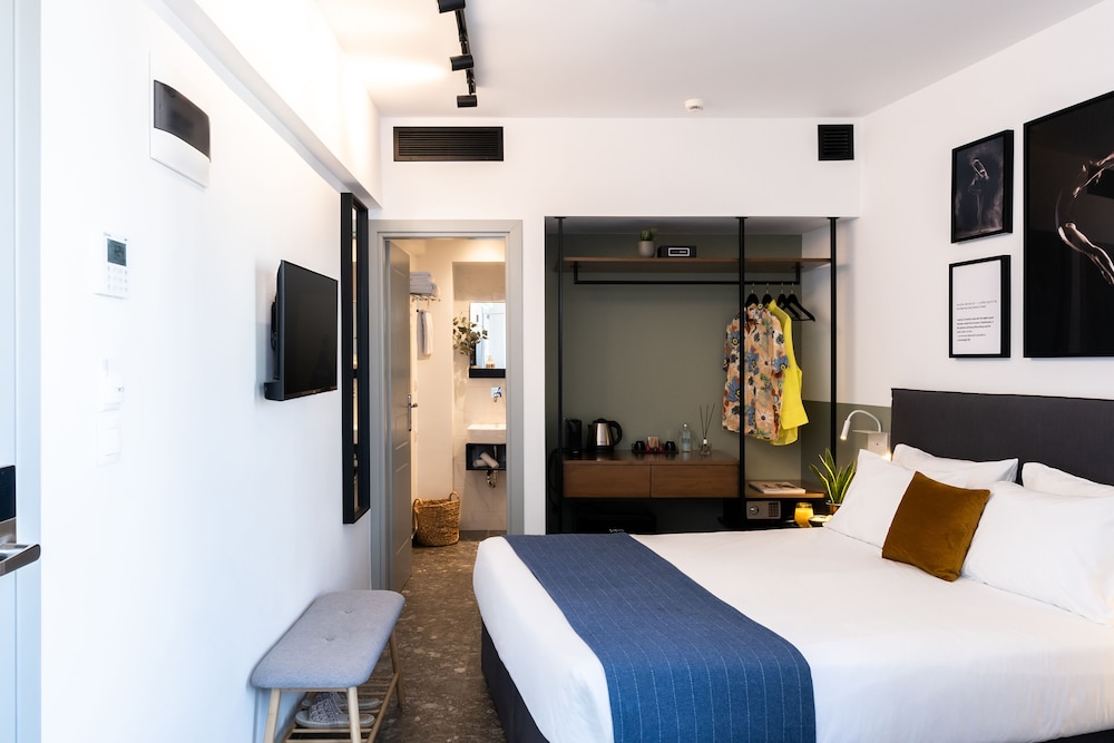 Play Theatrou, a member of Brown Hotels — Hotel rooms in Athens, Attica