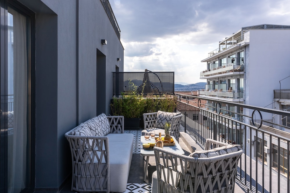 Play Theatrou, a member of Brown Hotels — Hotel building in Athens, Attica