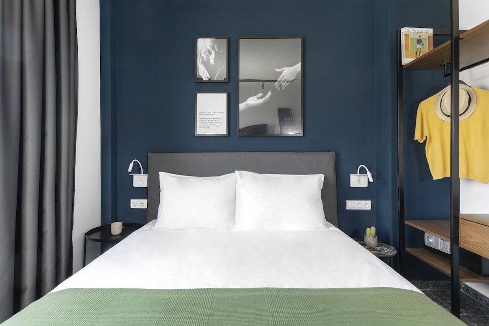 Play Theatrou, a member of Brown Hotels — Hotel rooms in Athens, Attica