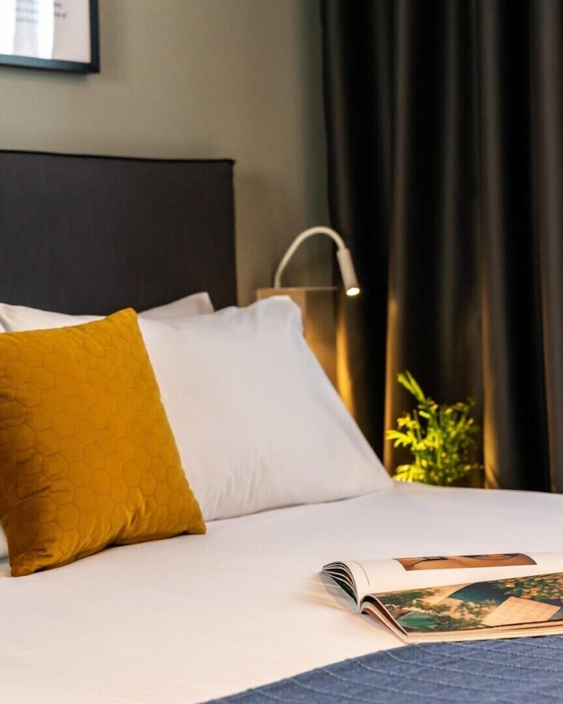 Play Theatrou, a member of Brown Hotels — Hotel rooms in Athens, Attica