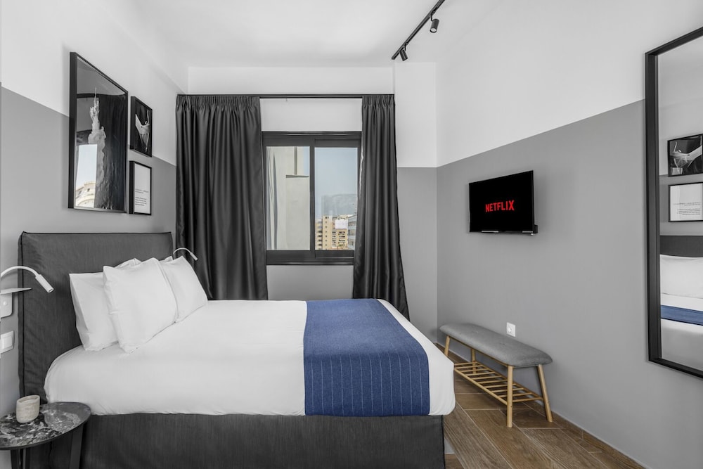 Play Theatrou, a member of Brown Hotels — Hotel rooms in Athens, Attica