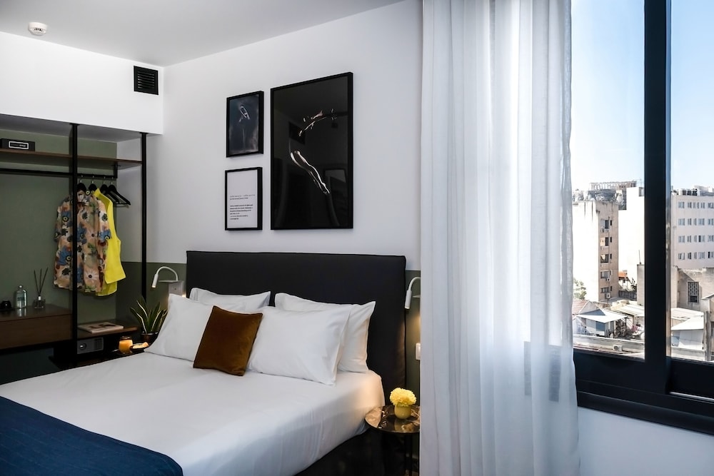 Play Theatrou, a member of Brown Hotels — Hotel rooms in Athens, Attica