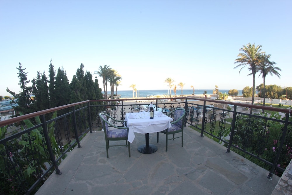 Olympos Beach — Restaurant & bars in Faliraki, South Aegean