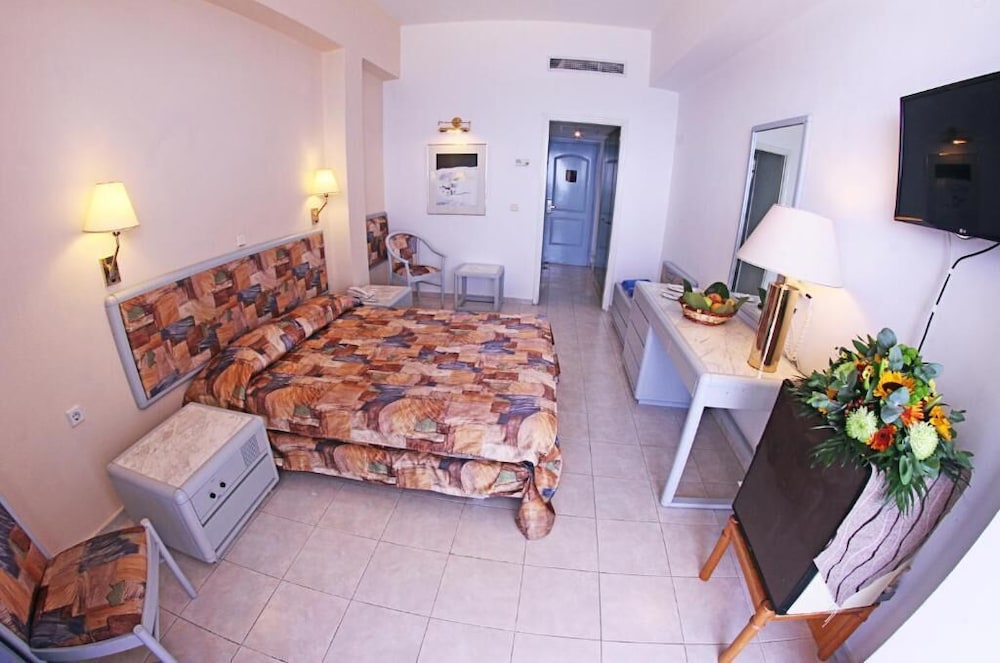 Olympos Beach — Hotel rooms in Faliraki, South Aegean