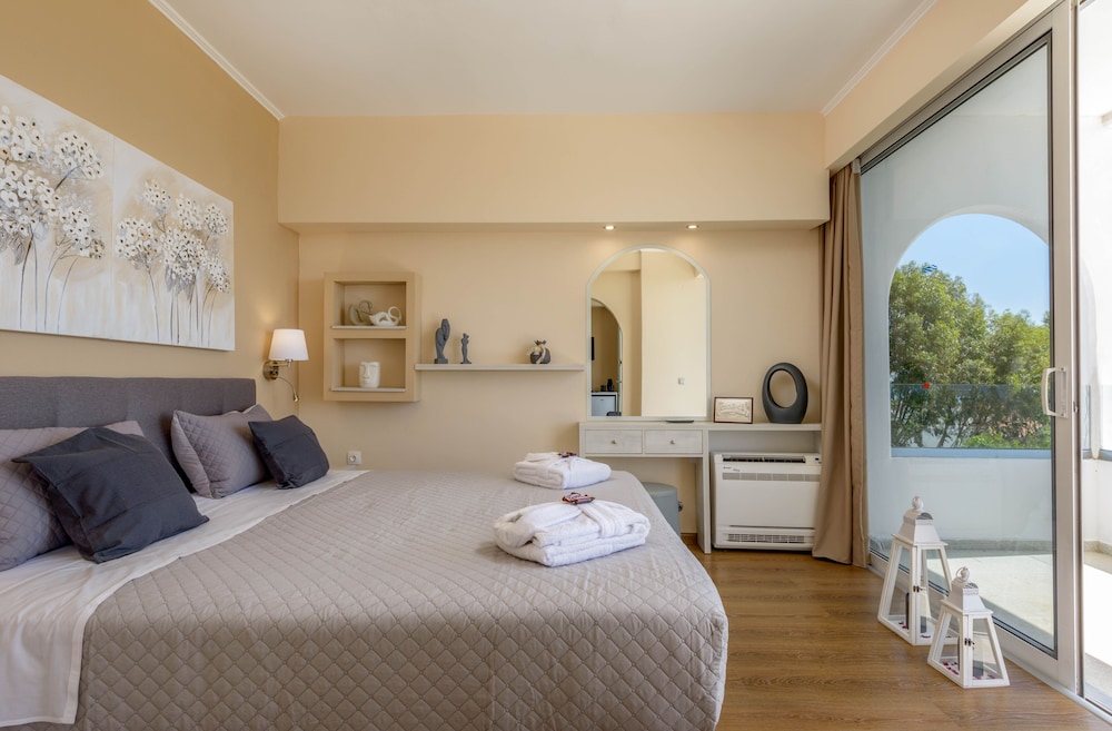 Olympos Beach — Hotel rooms in Faliraki, South Aegean