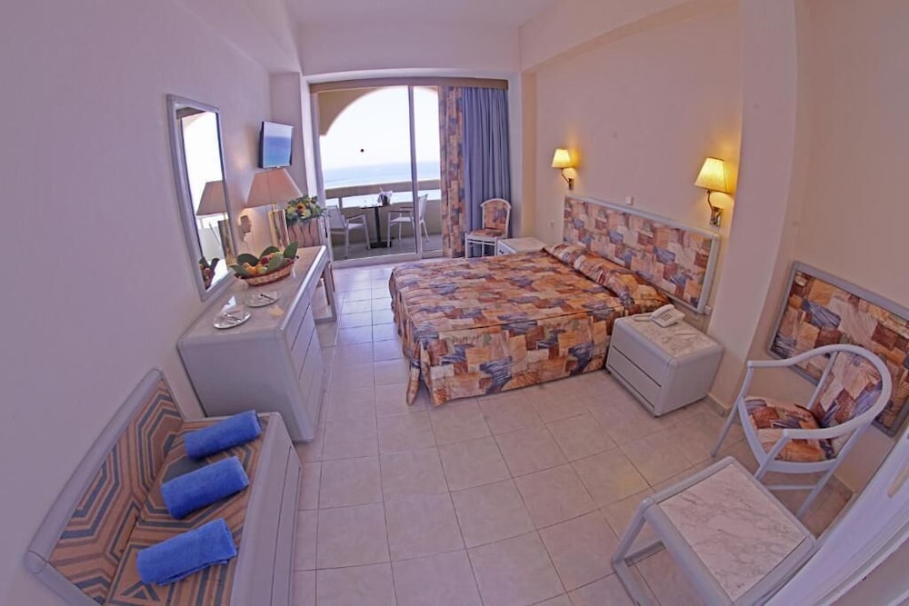 Olympos Beach — Hotel rooms in Faliraki, South Aegean