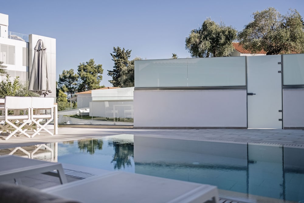 Ray Hotel Corfu — Swimming pool in Perama (Corfu), Ionian Islands