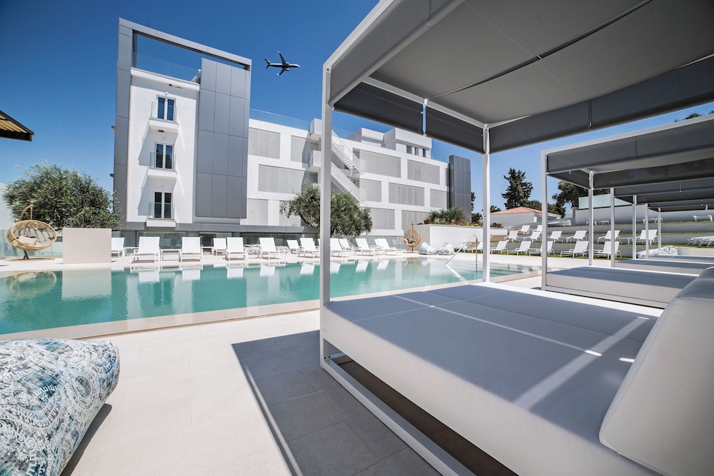 Ray Hotel Corfu — Swimming pool in Perama (Corfu), Ionian Islands