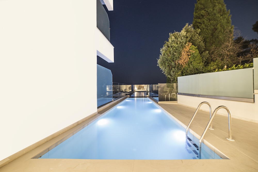Ray Hotel Corfu — Swimming pool in Perama (Corfu), Ionian Islands