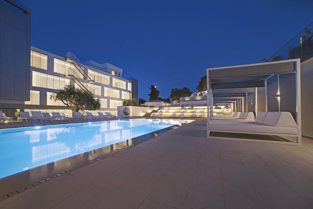 Ray Hotel Corfu — Swimming pool in Perama (Corfu), Ionian Islands