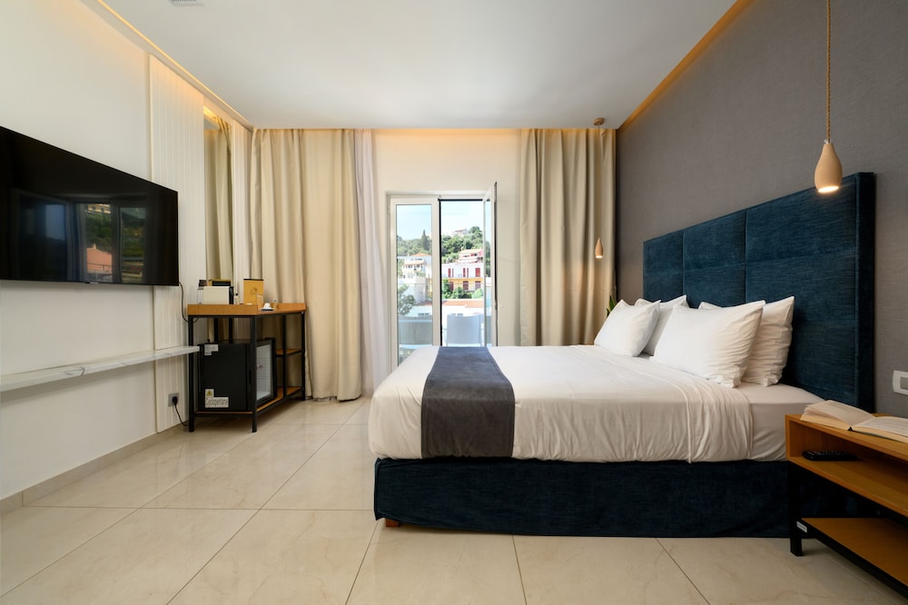 Ray Hotel Corfu — Hotel rooms in Perama (Corfu), Ionian Islands