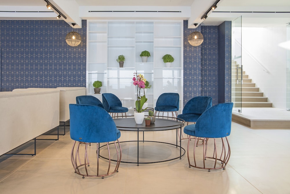 Ray Hotel Corfu — Restaurant & bars in Perama (Corfu), Ionian Islands