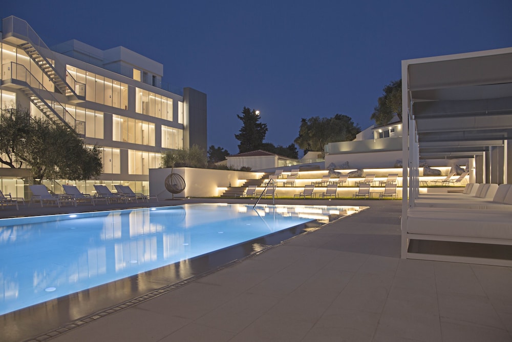Ray Hotel Corfu — Swimming pool in Perama (Corfu), Ionian Islands