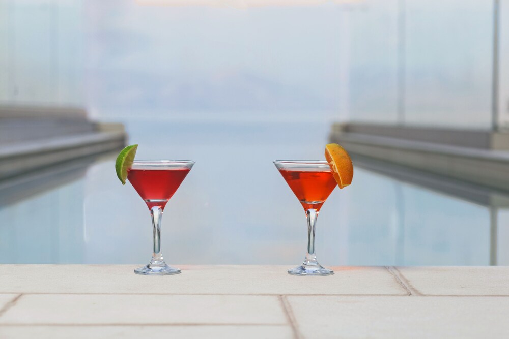 Ray Hotel Corfu — Restaurant & bars in Perama (Corfu), Ionian Islands