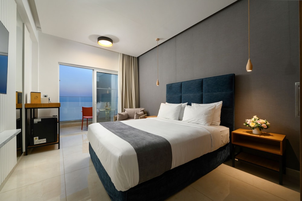 Ray Hotel Corfu — Hotel rooms in Perama (Corfu), Ionian Islands