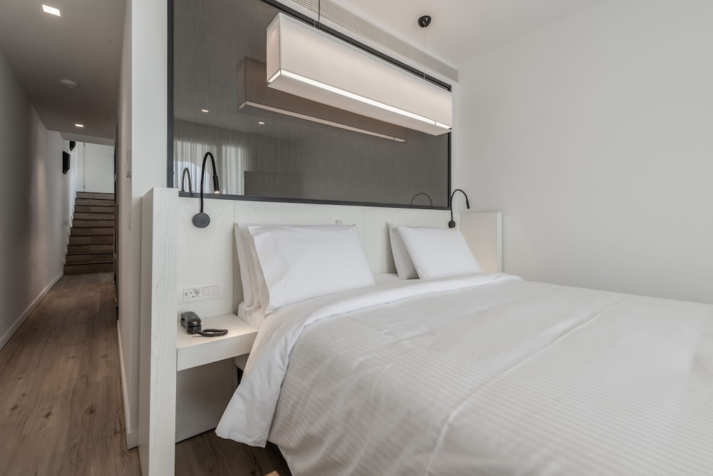 Bitzaro Boutique Hotel — Hotel rooms in Zante Town, Ionian Islands