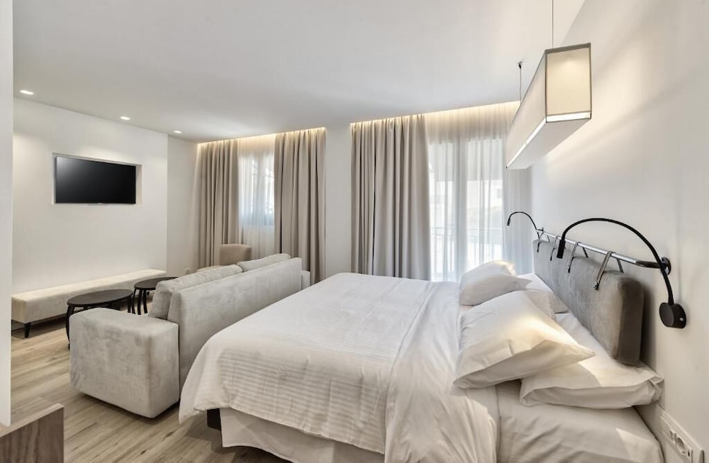 Bitzaro Boutique Hotel — Hotel rooms in Zante Town, Ionian Islands