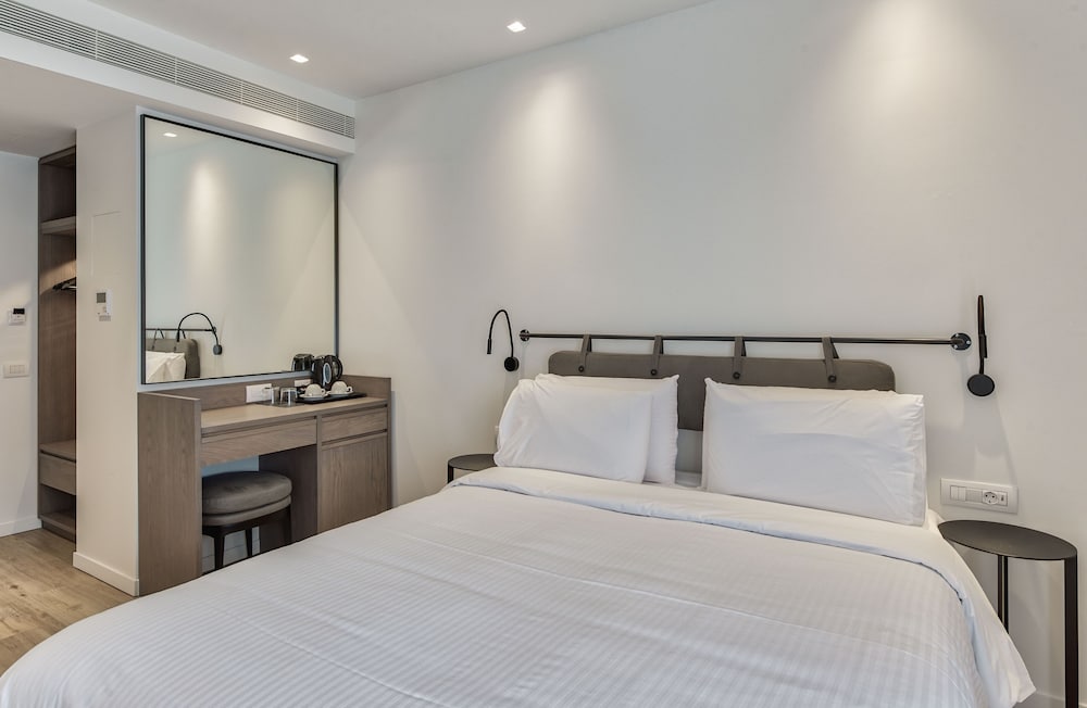 Bitzaro Boutique Hotel — Hotel rooms in Zante Town, Ionian Islands