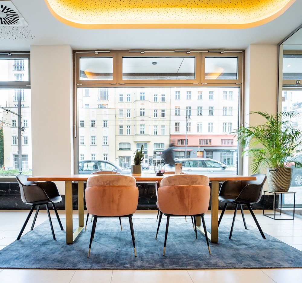 Gold Palais Hotel — Restaurant & bars in Berlin, Berlin
