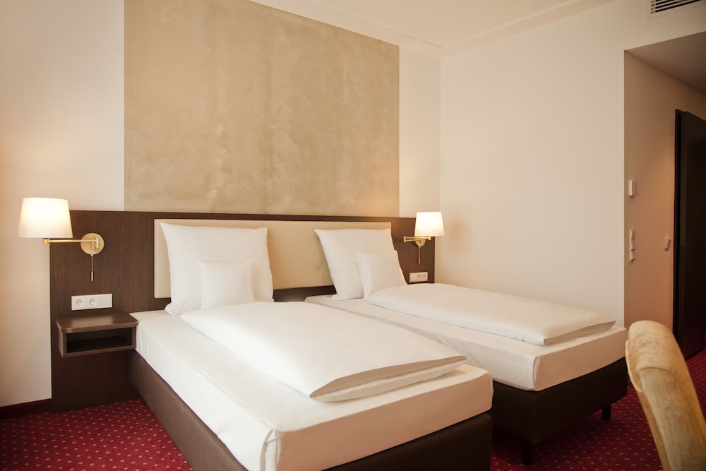 Gold Palais Hotel — Hotel rooms in Berlin, Berlin
